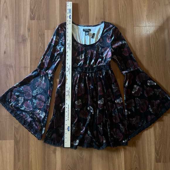 NWT Thorn & Fable Rose Moth Velvet Bell Sleeves dress size small Hot Topic - Picture 4 of 9